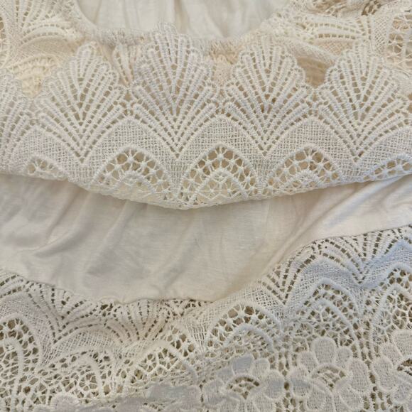 Liv Los Angeles Floral Lace Crochet Off Shoulder Top Medium - Picture 3 of 8